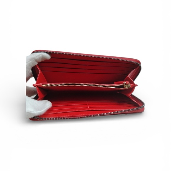🚨SOLD🚨💥CHRISTIAN LOUBOUTIN💥Red Leather Panettone Spikes Zip-Around Wallet. - Picture 4 of 6